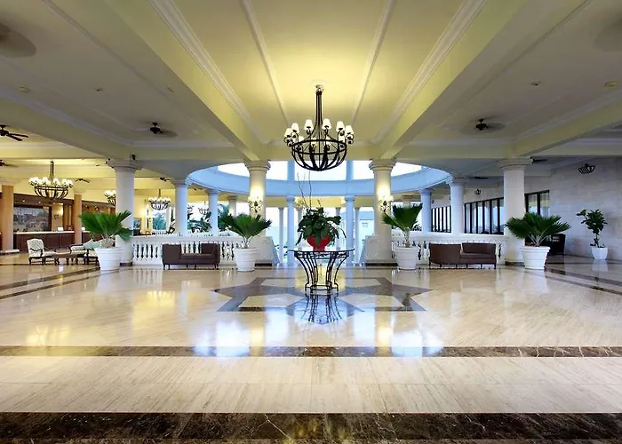 Grand Palladium Jamaica, & *
