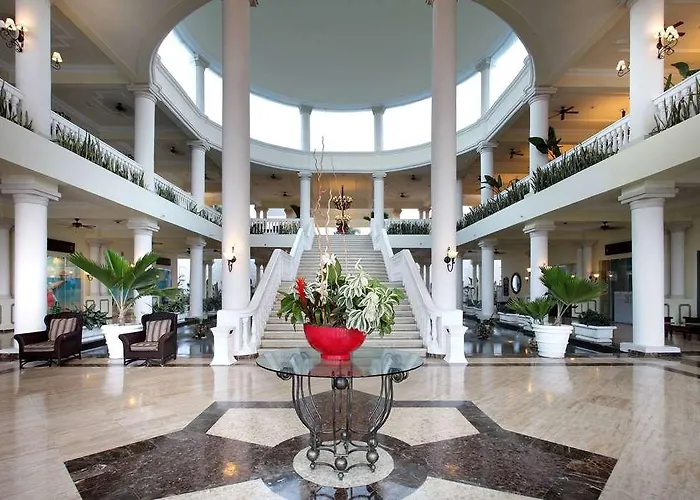 Grand Palladium Jamaica, & Hotel *