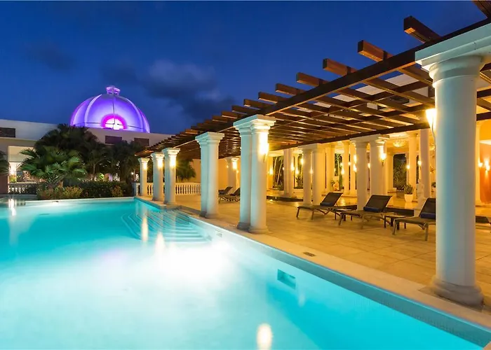 Grand Palladium Jamaica, & *