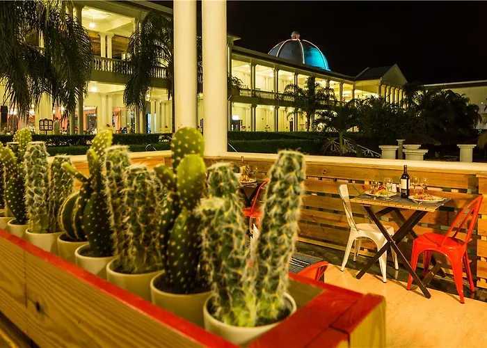 Grand Palladium Jamaica, & *